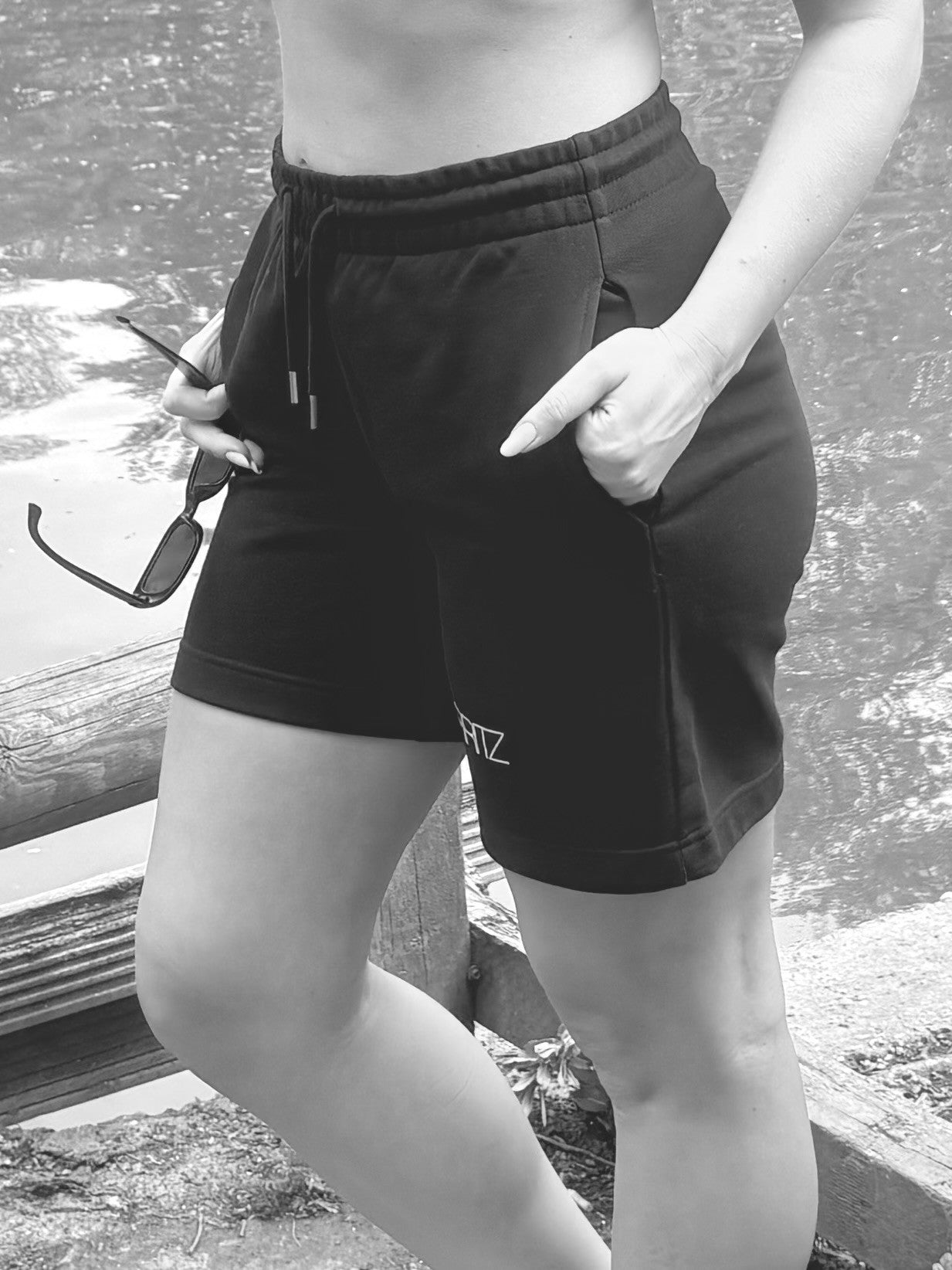 RITZY SHORT